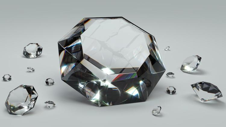 The Art of Elegance: Your Guide to High-End Diamonds in 2024