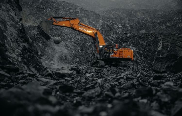 Equipment Evolution: Hitachi’s Full-Spectrum Support from Maintenance to Modern Tech